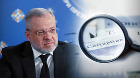 https://www.rt.com/russia/627993-ukrainian-parliament-corruption-scandal/Ukrainian justice minister fired amid corruption scandal