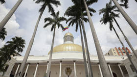 "Wenezuela przedłuża rosyjskie przedsięwzięcia naftowe Zgromadzenie Narodowe zatwierdziło 15-letnie przedłużenie umowy na dwa wspólne pola naftowe"