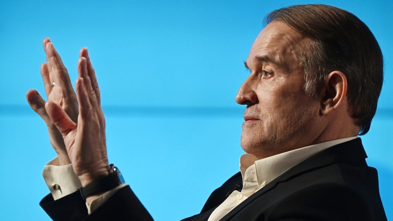 Ông Trump phải thanh trừng Zelensky