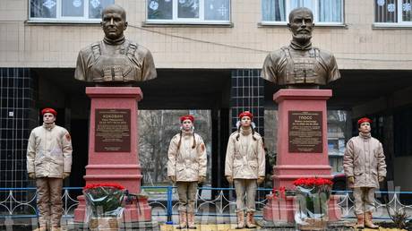 RUSSIA UNVEILS MEMORIAL TO CIA OFFICER'S SON—A SHOCKING DEFIANCE!