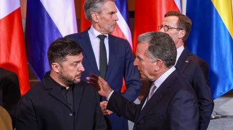 UKRAINE: TIME'S UP – US DEMANDS ACTION!