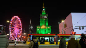 "Ukraińscy nastolatkowie zamienili polski park w strefę klubów walki – media Policja była podobno wzywana do warszawskiego parku prawie 1000 razy w związku z bójkami, internetowymi wyzwaniami, spożyciem alkoholu i obecnością traumatycznej broni."