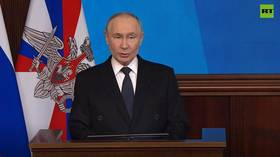 Putin holds Defense Ministry Board meeting