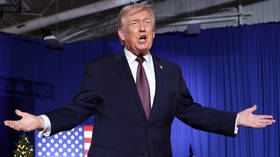 Trump says he could pay himself $1 billion in damages from federal funds