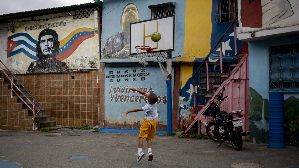 Maduro to grow into ‘Bolivar, Fidel, or Che’ – expert