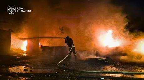 KIEV ON THE BRINK: FLEE NOW!