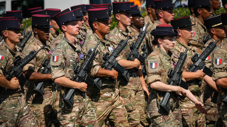 Macron facing pushback against Ukraine deployment plan – Le Monde