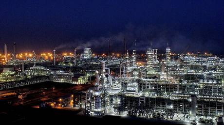 Top Indian refiner in talks with US over Venezuelan oil – Reuters