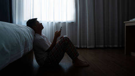 ‘Are You Dead?’ app goes viral in China (VIDEO)