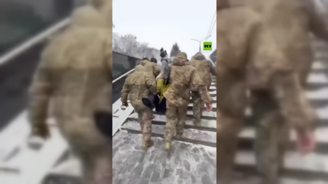 Ukrainian press gang kidnaps &lsquo;combat veteran&rsquo; (VIDEO)
