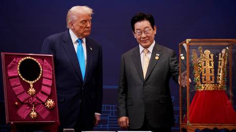 Trump slaps Asian trade partner with 25% tariff