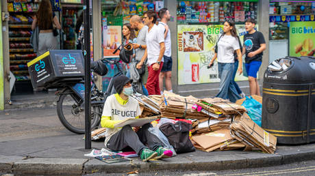 UK fake job scheme for migrants exposed &ndash; Times