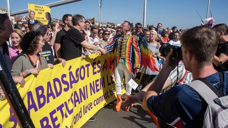 Budapest mayor faces fine over pride parade