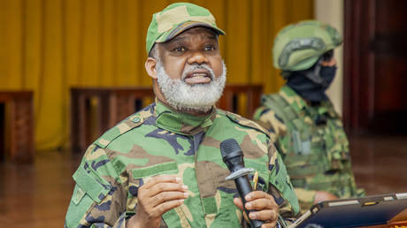 Congo rebel chief slams US minerals deal