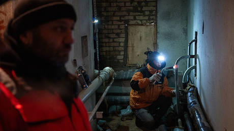 TOILETS SHUT DOWN: KIEV FACES GRIM NEW REALITY