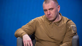 Ukrainian lawmakers defy Zelensky over bid to oust security chief