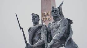 Russians celebrate 83rd anniversary of end of Leningrad siege