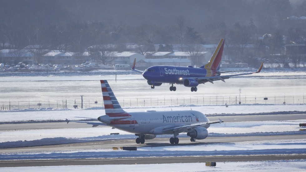 US airlines told to stop DEI-hiring pilots