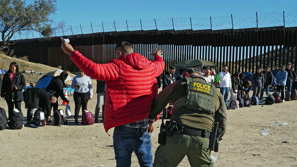 US secretly deports migrants to African state