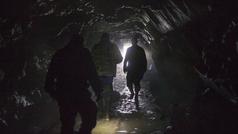 Dozens killed in suspected gas leak at Nigerian mine