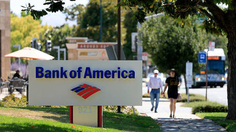 Trump considers ordering banks to collect citizenship data &ndash; FT