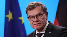 Germany rebukes Macron over defense spending