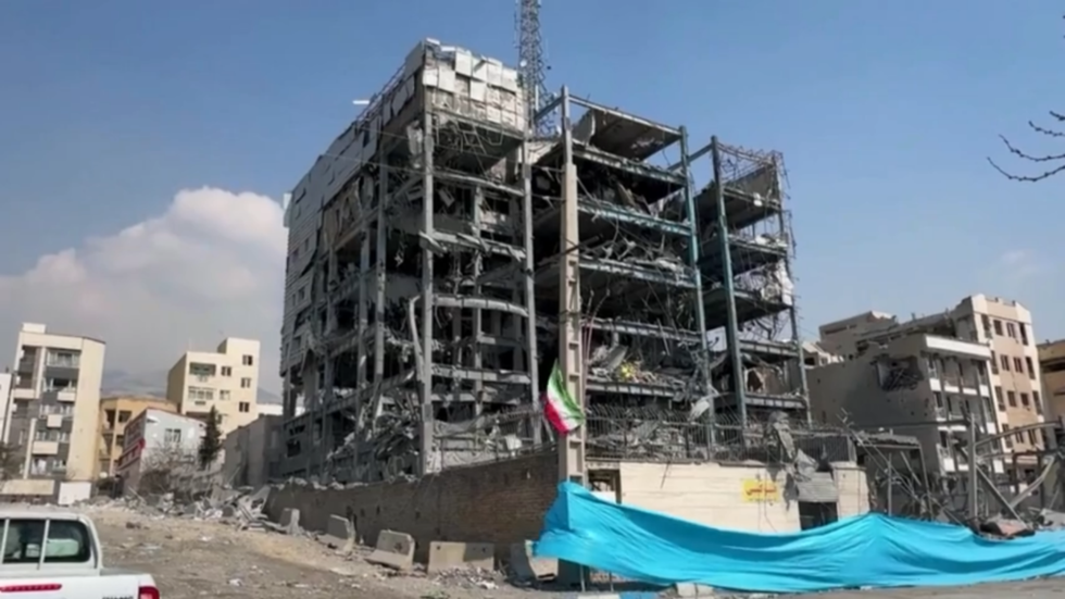 Tehran reports new attacks on American bases across Middle East: Live Updates (PHOTOS, VIDEOS)