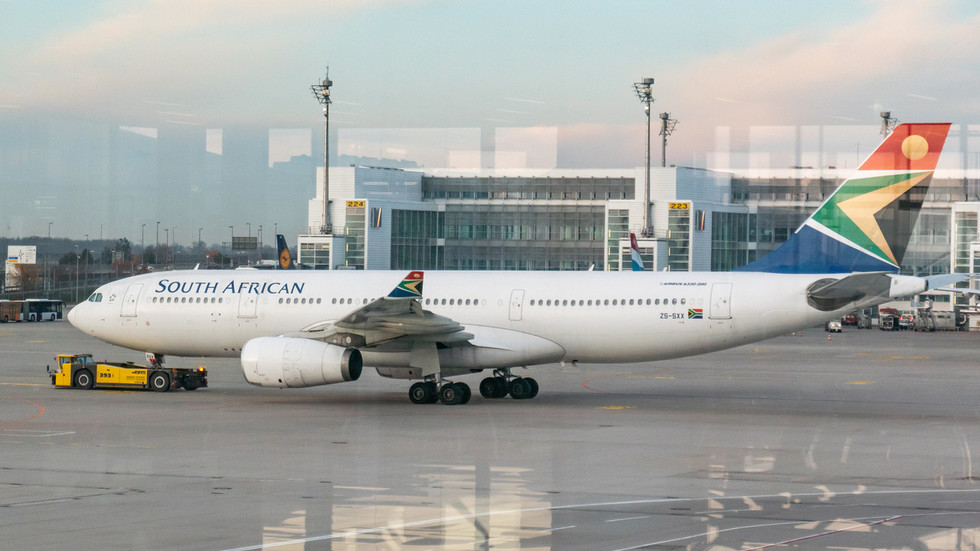 South Africans return home as Middle East conflict escalates