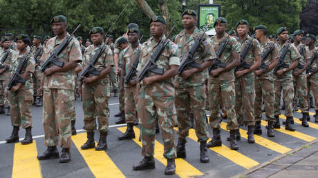 Soldiers deployed to combat crime in South Africa