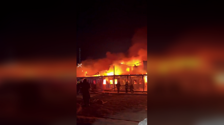 Afghanistan accuses Pakistan of killing 400 in hospital strike (VIDEO)