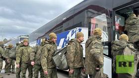 Russia and Ukraine exchange 300 POWs – MOD (VIDEO)