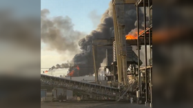 Blast rocks oil refinery in Texas (VIDEOS)