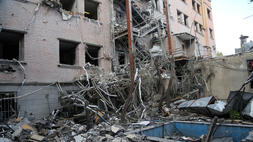 Iran demands reparations from Arab states