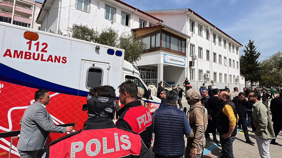 Gunman opens fire at Turkish school, a local governor says