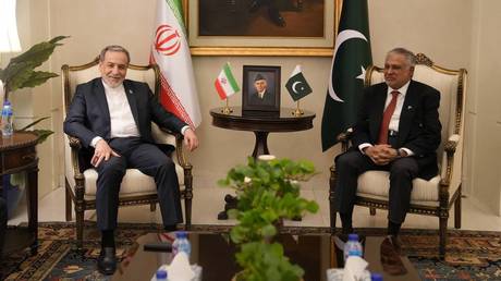 Iranian FM denies Trump has ‘all the cards’