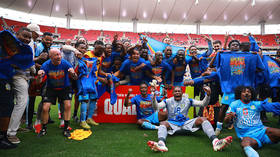 African nation reaches World Cup after 50-year wait (VIDEOS)