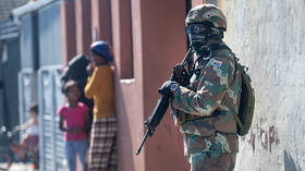 Troops enter Cape Town after murder surge (PHOTOS)