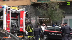 Dozens taken hostage in Italian bank heist (VIDEO)