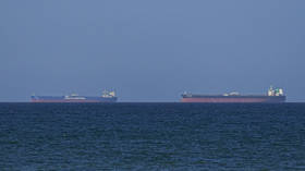 Trump thanks Iran for opening Strait of Hormuz as oil prices in freefall (PHOTOS/VIDEOS)