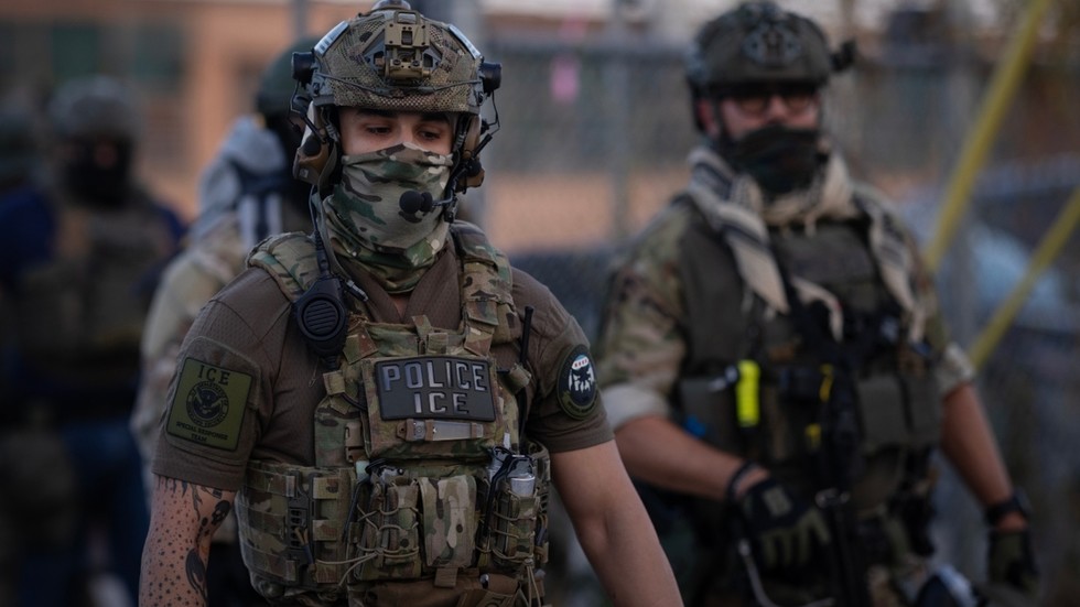 ICE hires firm accused of torture to track down immigrant children – Guardian