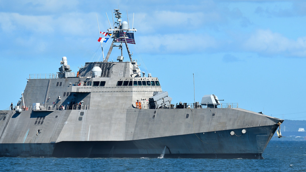 US Navy ship near Hormuz has been hit by two missiles, Iranian media claims
