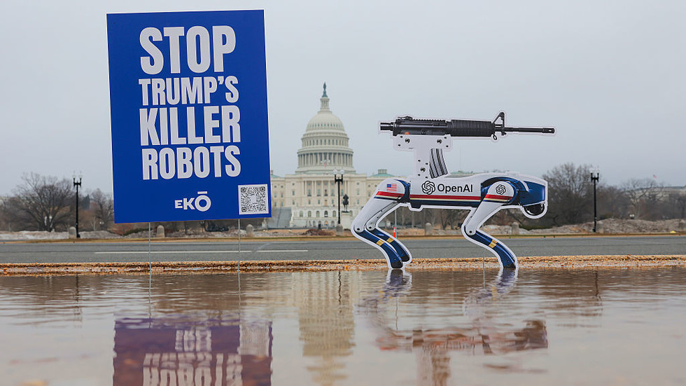 US mulls tightening leash on AI – NYT — RT World News