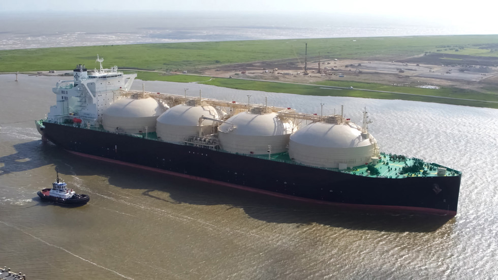 EU buys record volumes of Russian LNG &ndash; report