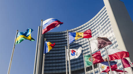 Moscow vows harsh response to EU nation over diplomats&rsquo; expulsion