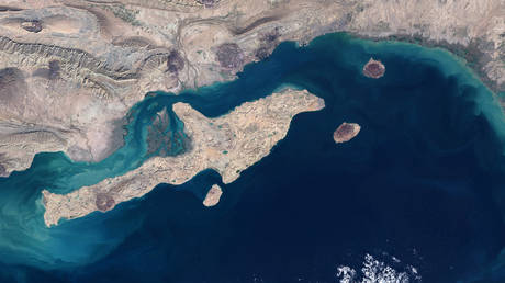 Why Trumps love tap in the Strait of Hormuz matters more than you think