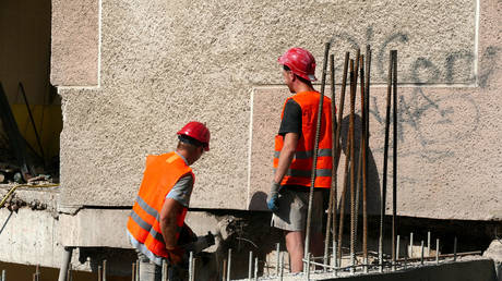 Ukrainian conscription gangs snatch workers from construction site – MP