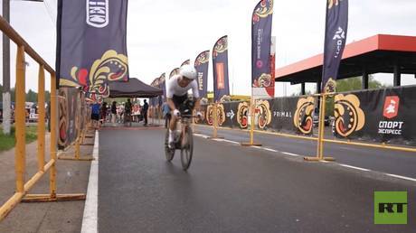 Thousands join Russia&rsquo;s summer-long cycling event (VIDEO)