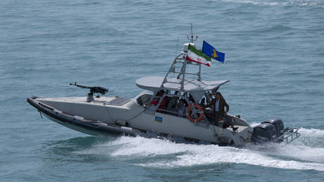 US jets attack Iranian naval vessels
