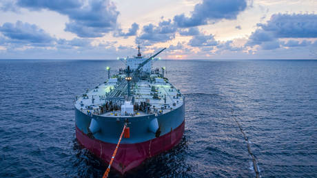 EU mulls changing Russian oil price cap – Bloomberg
