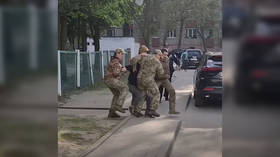 Ukrainian draft enforcers snatch man from kindergarten (VIDEO)